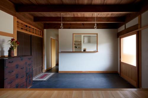 Casa KitsuneAna The Satoyama experience in a Japanese-style modernized 100-year-old farmhouse