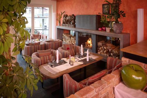 Restaurante, Das Hotel Eden - Das Aktiv- & Wohlfuhlhotel in Tirol auf 1200m Hohe in Seefeld