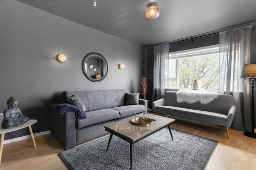 Cozy 2BR Apartment - Reykjavík