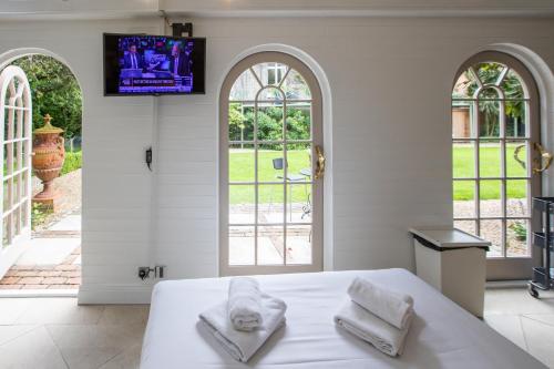 Studio with Garden View image 6