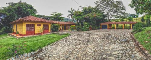 Casa Finca Lourdes