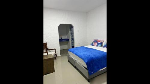 Room in Lodge - Tr-A5d Hostel room near Castillo San Felipe with pool and Wifi