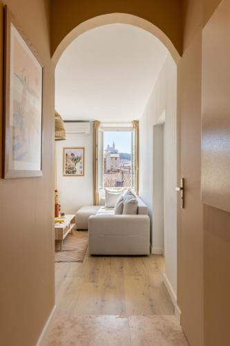 Apartment with View & Balcony in Heart of Marseille - Location saisonnière - Marseille