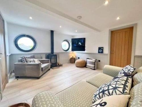 Humberston Boathouse Lodge & Hot Tub - Cleethorpes Beach Cabin Chalet in Humberston