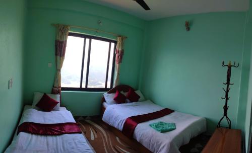 Deluxe Room (2 Adults + 1 Child) image 5