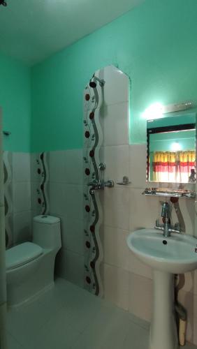 Deluxe Room (2 Adults + 1 Child) image 2