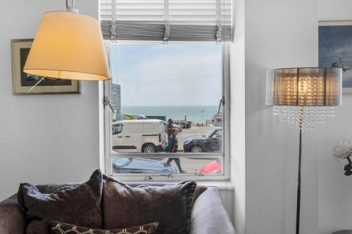 Picture of Deco Seafront - Seafront Apartment - Sleeps Up To 6