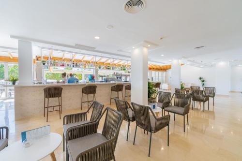 Aparthotel Caprice Isabel - 바/라운지