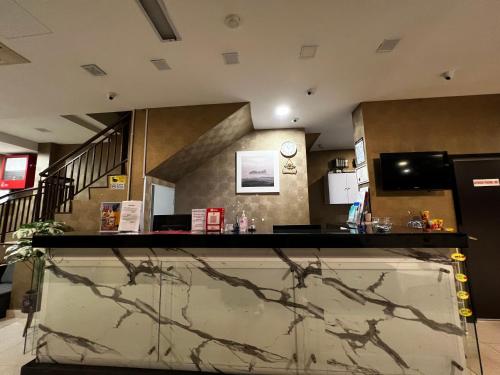 Front desk [24-hour]