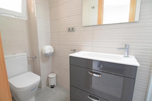 Apartamentos Playa Sol - image 12