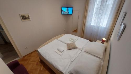 3M Peristil, Split (photo 10)