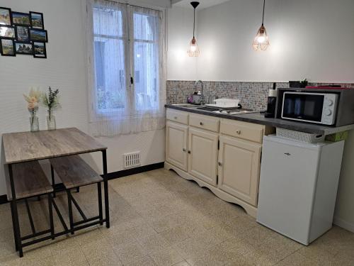 Konyha, Bel appartement 2/4personnes in Comigne