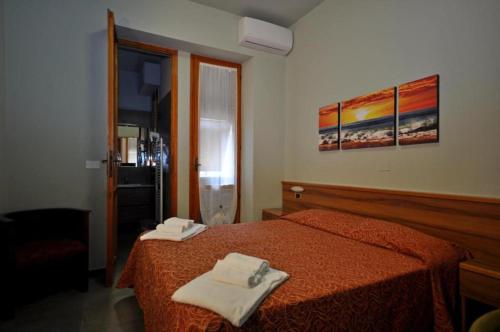 Superior One-Bedroom Apartment with Balcony