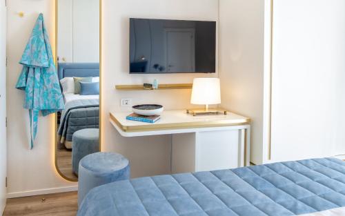 Hotel Tiffany's - image 3
