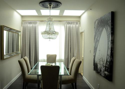 2 bedrooms, 4 beds