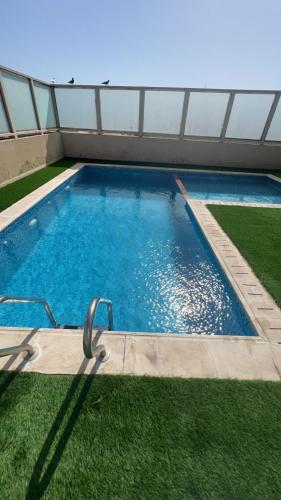 Swimming pool, قصور الشرق للاجنحة الفندقية in Al Nuzhah
