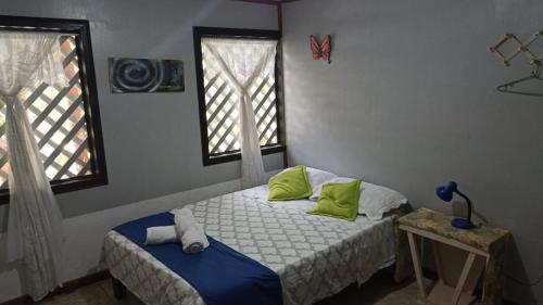 1 double bed, 1 twin bed