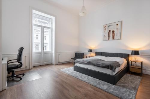 Classical apartment with modern style downtown! - Tap to explore photos