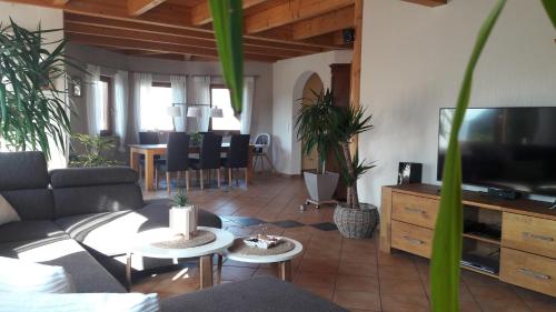 Steewer Landhaus gemütliche Ferienwohnung bis 6 Pers in ruhiger Ortsrandlage (Steewer Landhaus gemutliche Ferienwohnung bis 6 Pers in ruhiger Ortsrandlage) in Grossmaischeid (Rhineland-Palatinate)