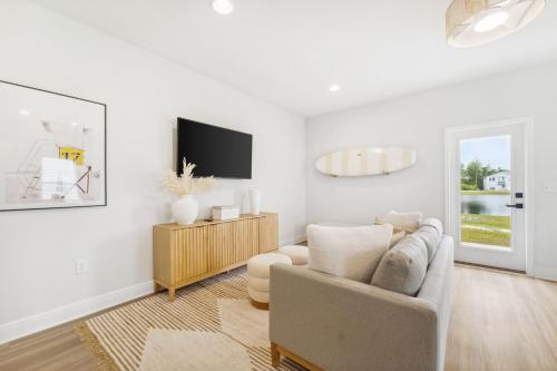 1923 Pointe Drive at Hathaway Townhomes by Nautical Properties