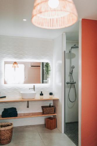 Maloé Lodge T2 (2 min à pieds plage et surf) (Maloe Lodge T2 (2 min a pieds plage et surf)) in เบราร์ด