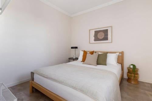 Kahlo Alexandria - Stylish 2 bdrm Walk to Train - image 5