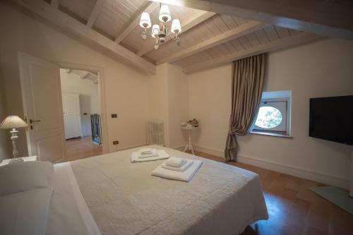 2 bedrooms, 3 beds