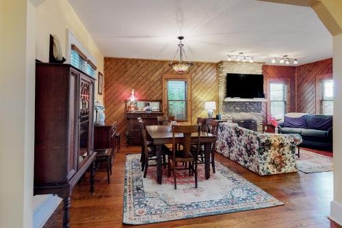 Sleepy Holler in Lake Junaluska, USA