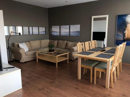 Attractions, Eyjasol Apartments in Árbær