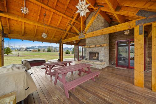 The Ravens Nest - Main House and Bunk House in Driggs, USA