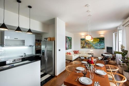 Spacious 3BR Seaview Apt Near Old Town & Beach, Split (foto 8)