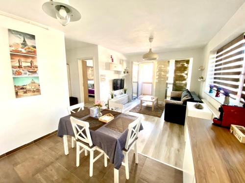 Relaxing Coresi Place Relaxing Coresi Place