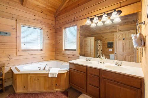 Moose Lodge w/HotTub - image 6