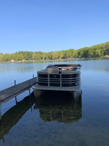 Loon Lake Lakehouse in Irons, USA