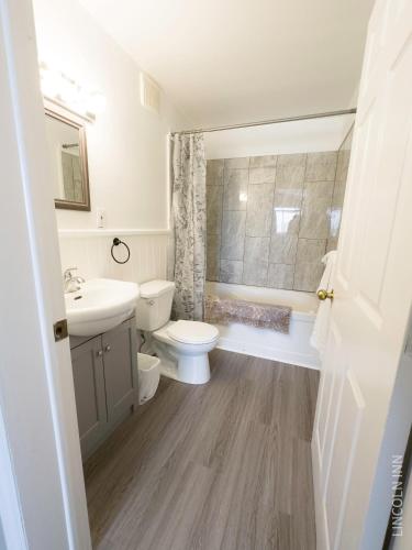 Lincoln Inn Fredericton Room Type - Deluxe King Studio