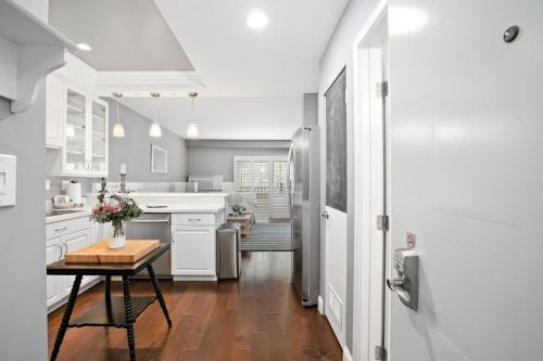 689 - Steps to the Resort, Peaceful Studio with free Wifi & Parking, Encinitas (photo 7)