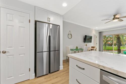 617 Just Listed - Fresh, Free Wifi and Parking 617 in Encinitas, USA
