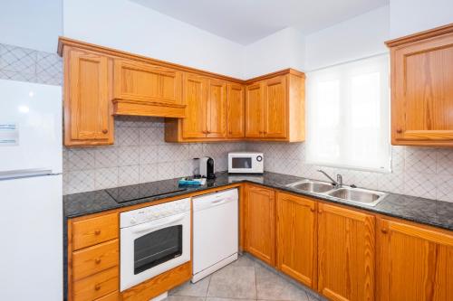 Three-Bedroom House image 10
