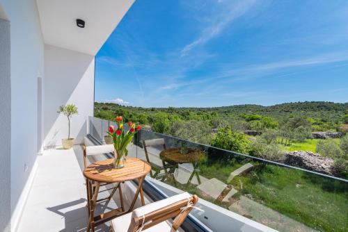 Balkons/terase, Villa Kurnatari in Jezera