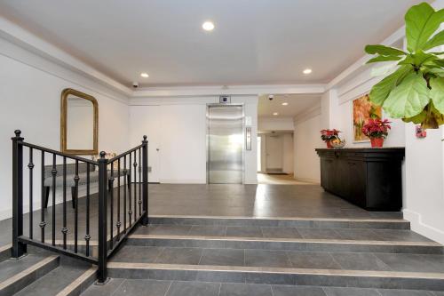 633 Top Floor Corner Condo inside the gates of the Resort in Encinitas, USA