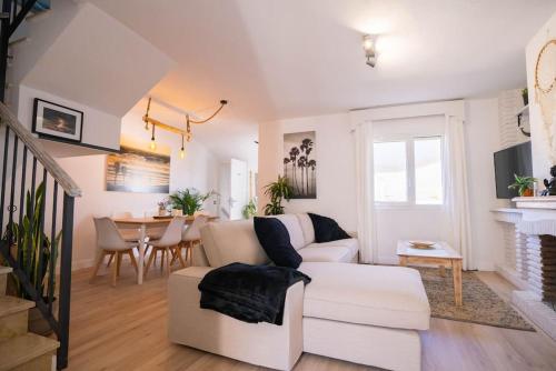 Kite House in town at 100m from the Beach - TWR