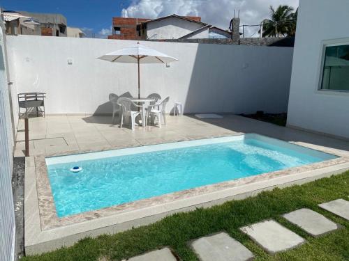 Casa Completa com piscina, 800m da praia de Jauá