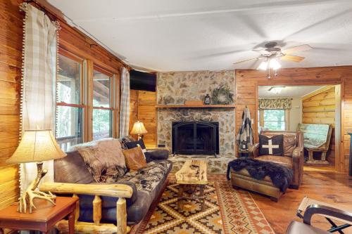 Simply Blue in Blue Ridge, USA