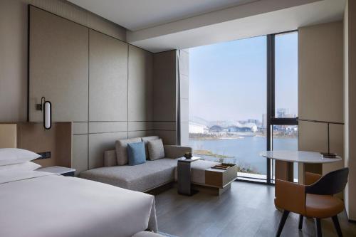 462288384 Nantong Marriott Hotel