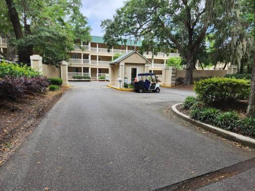 Classy & comfortable condo! in 希爾頓黑德島水濱