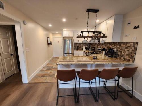 Classy & comfortable condo! in 希爾頓黑德島水濱