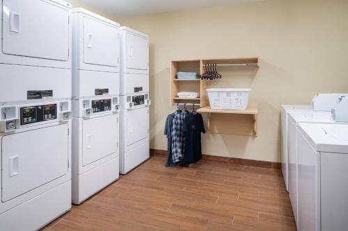 TownePlace Suites Los Angeles LAX Manhattan Beach - image 7