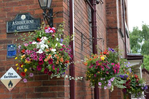 Ashbourne House - image 2