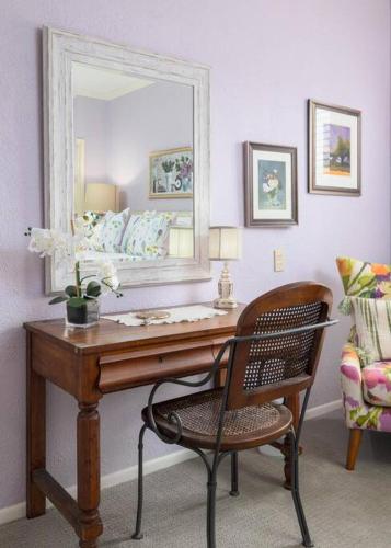 NEW! Dragonfly at Firefly Grove w/ River Access in Wimberley, USA