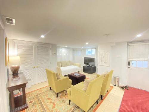 Renovated English Basement 2bdrm Home near METRO in Washington, Vereinigte Staaten von Amerika